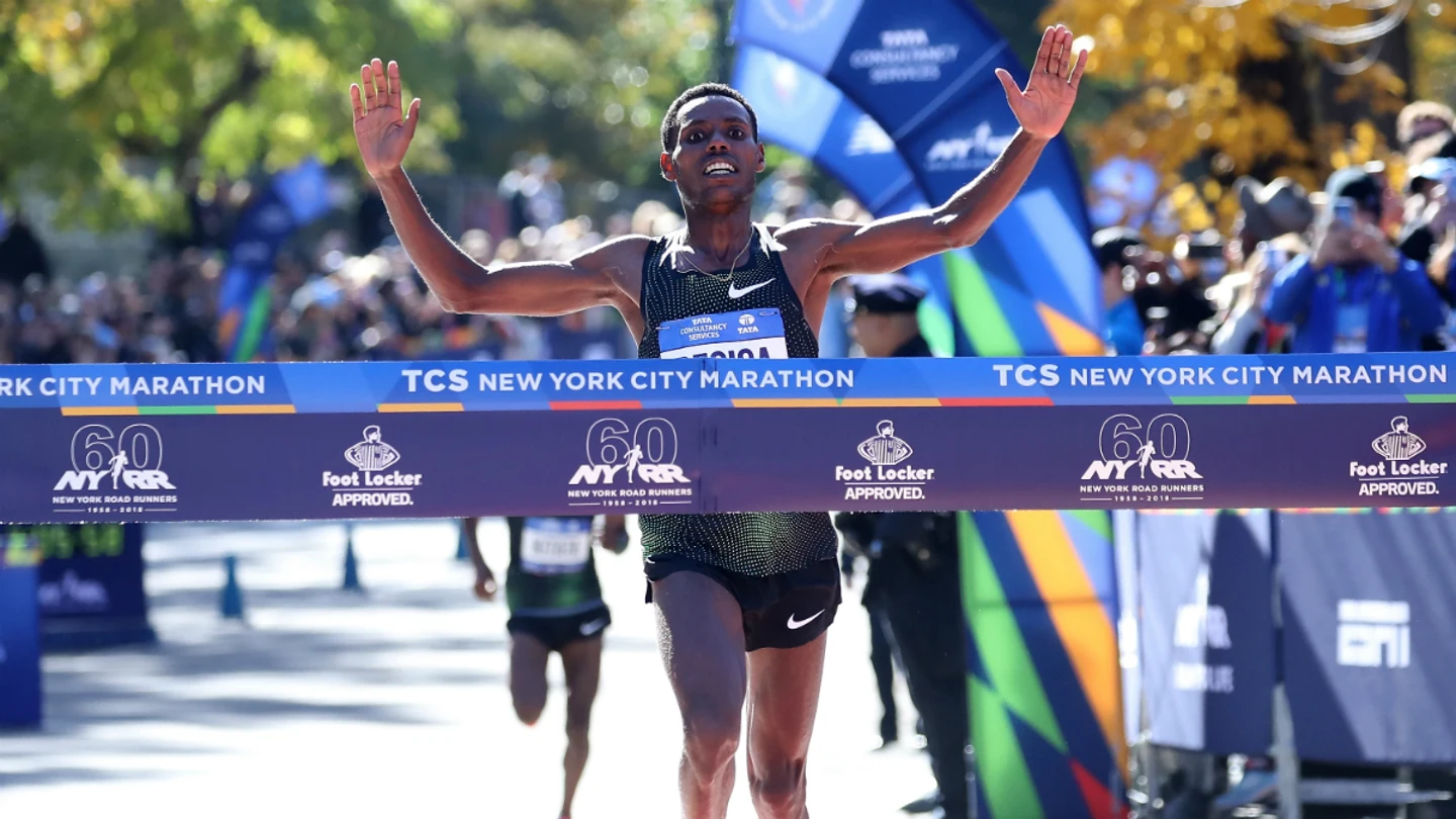 Desisa cruza la meta en Nueva York Desisa cruza la meta en Nueva York