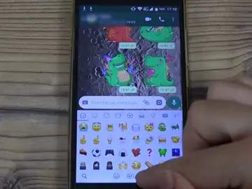 Cómo crear y usar nuestros propios stickers en WhatsApp Cómo crear y usar nuestros propios stickers en WhatsApp