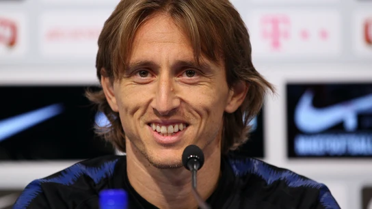 Modric sonríe en la rueda de prensa Modric sonríe en la rueda de prensa