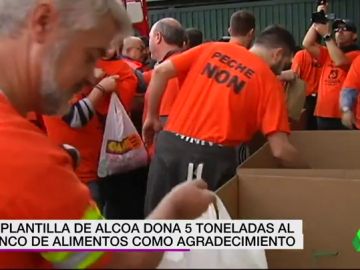 La plantilla de Alcoa dona cinco toneladas al Banco de Alimentos para agradecer el apoyo recibido por los vecinos La plantilla de Alcoa dona cinco toneladas al Banco de Alimentos para agradecer el apoyo recibido por los vecinos