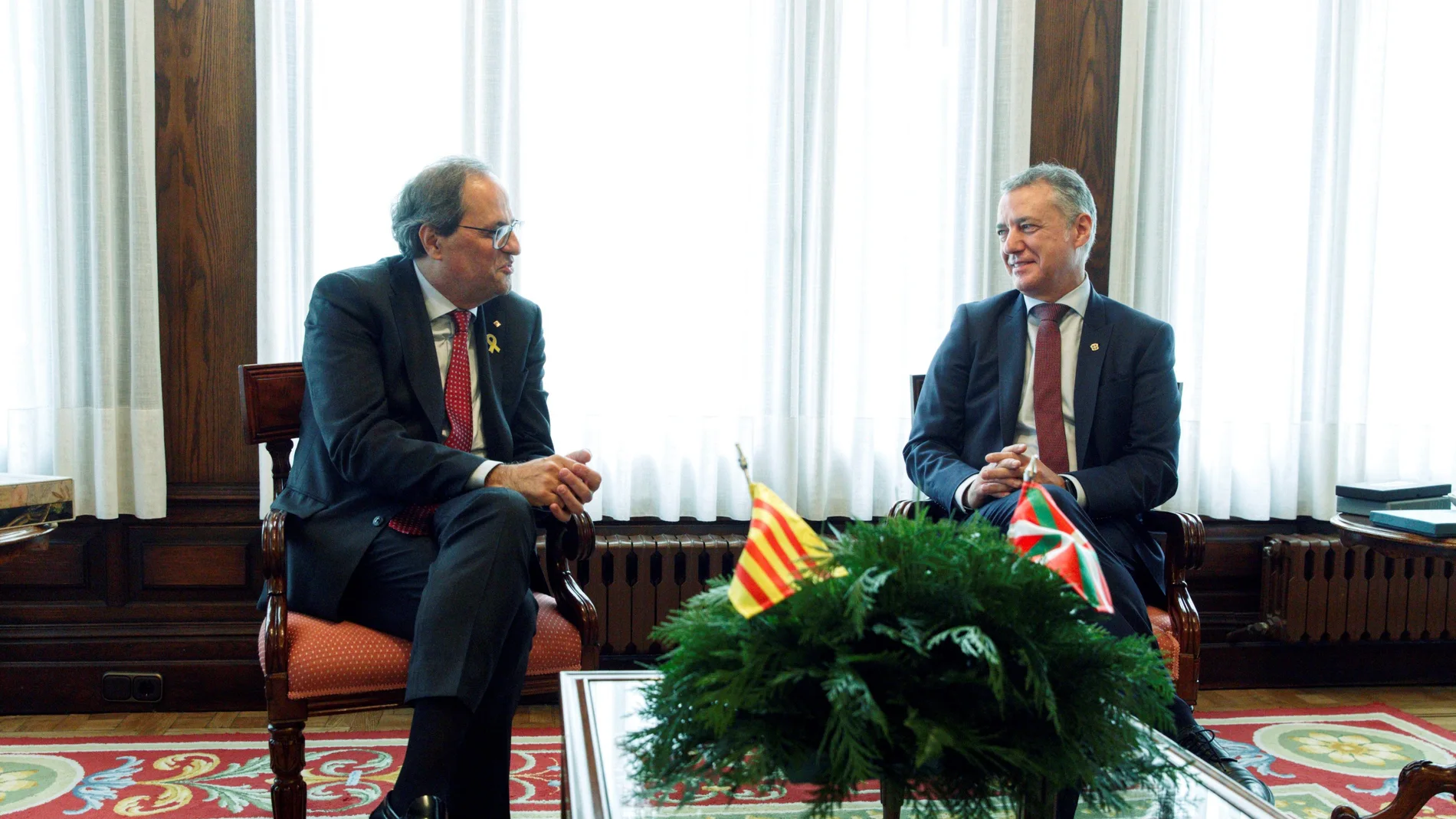 El presidente de la Generalitat de Cataluña, Quim Torra, con el lehendakari, Iñigo Urkullu