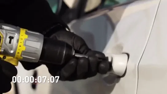 "Llegan con un vehículo rápido, entran de manera violenta y se llevan la mayor cantidad de objetos": el modus operandi de 'la banda del BMW' en Equipo de Investigación "Llegan con un vehículo rápido, entran de manera violenta y se llevan la mayor cantidad de objetos": el modus operandi de 'la banda del BMW' en Equipo de Investigación