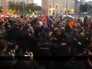 Varios detenidos en una protesta contra un acto de Vox en Murcia Varios detenidos en una protesta contra un acto de Vox en Murcia