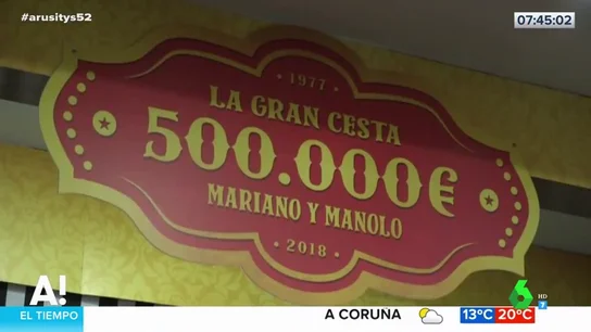 La suculenta cesta de Navidad valorada en 500.000 euros de un bar de Teruel La suculenta cesta de Navidad valorada en 500.000 euros de un bar de Teruel
