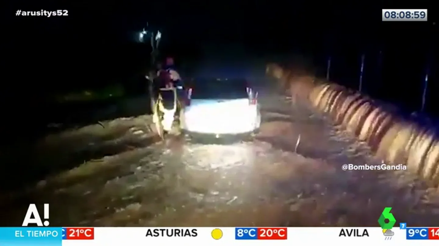 Rescate de un conductor en Gandía Rescate de un conductor en Gandía