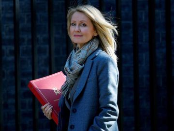 La ministra de Trabajo británica, Esther McVey La ministra de Trabajo británica, Esther McVey