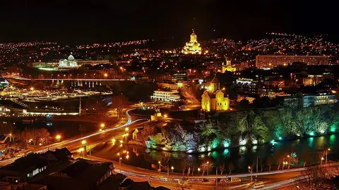 Tiflis de noche Tiflis de noche