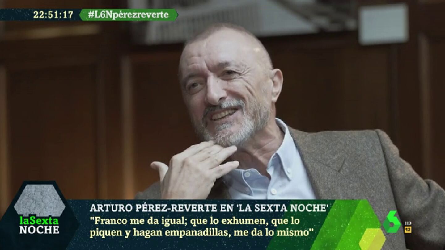 Arturo P&eacute;rez-Reverte, sobre Franco: "Que lo piquen y con la mojama hagan empanadillas de carne, me da exactamente lo mismo"