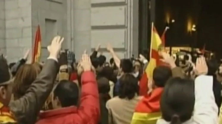 Nostálgicos del franquismo frente al Valle de los Caídos (Archivo)