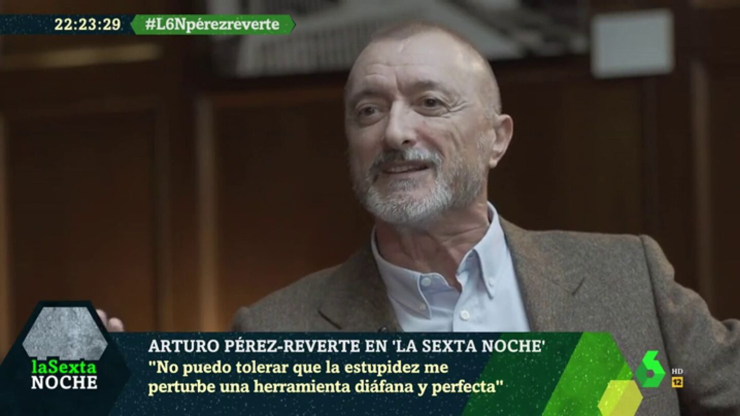 Esto es lo que le parece a Arturo P&eacute;rez-Reverte que I&ntilde;aki L&oacute;pez desee unas "buenas noches a todxs y todes" en laSexta Noche