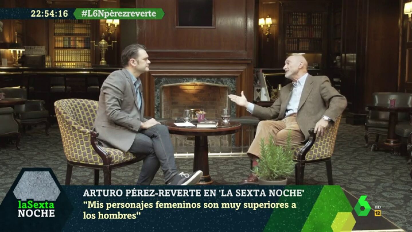 El mensaje de Arturo P&eacute;rez-Reverte a las feministas que le critican: "El peor c&aacute;ncer de la sociedad es la estupidez"