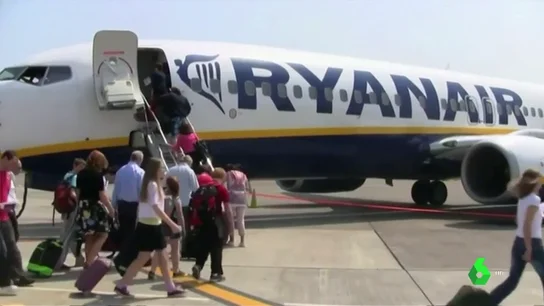 Imagen de archivo de pasajeros de Ryanair Imagen de archivo de pasajeros de Ryanair
