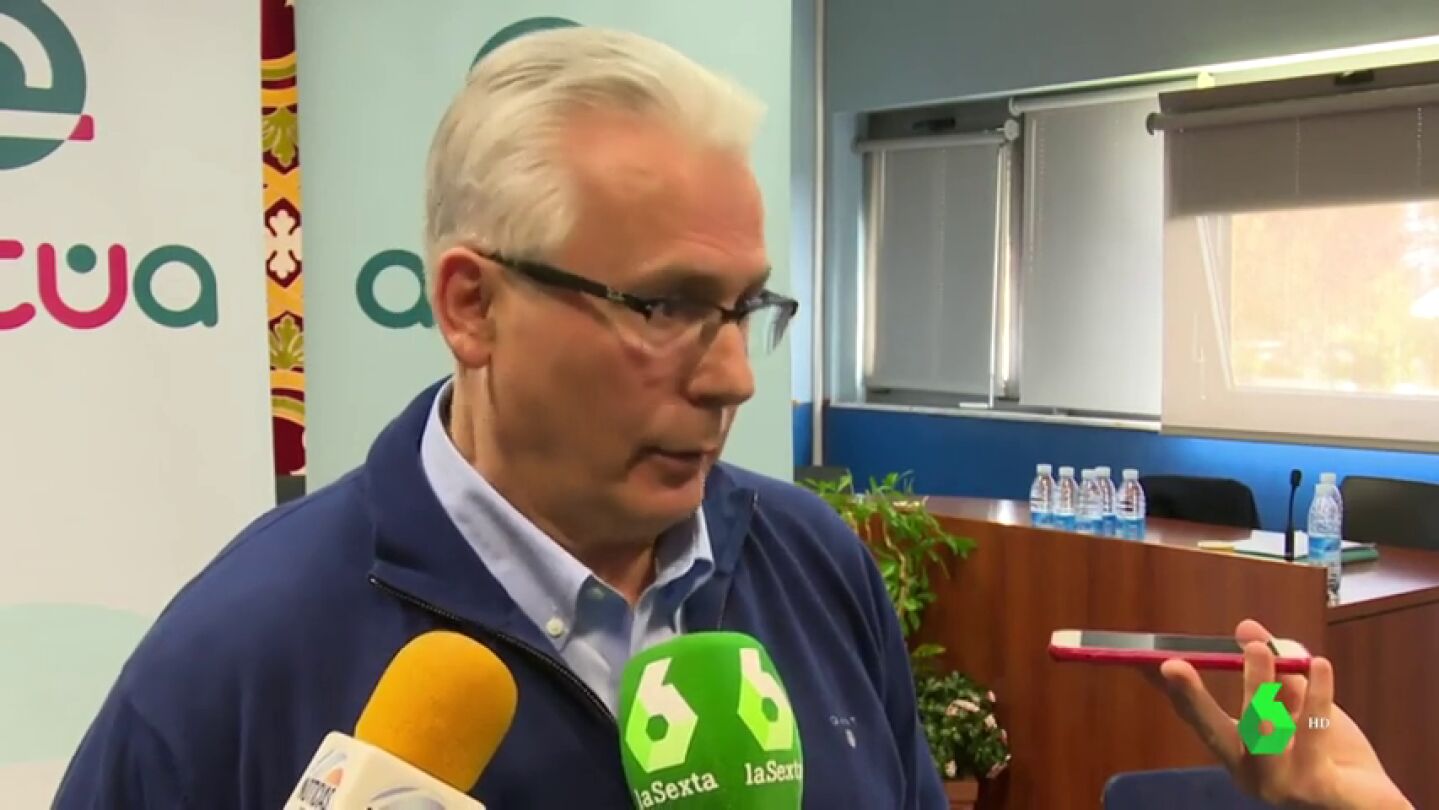 Baltasar Garz&oacute;n muestra su "apoyo claro" a Manuela Carmena y no descarta presentarse en su candidatura