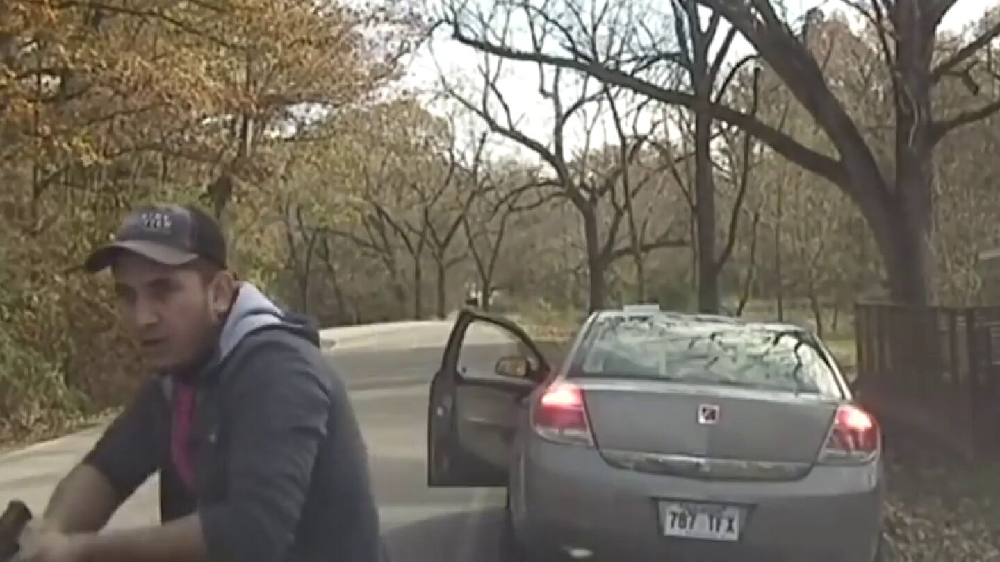 Graban un impactante tiroteo en Arkansas desde un coche de Polic&iacute;a