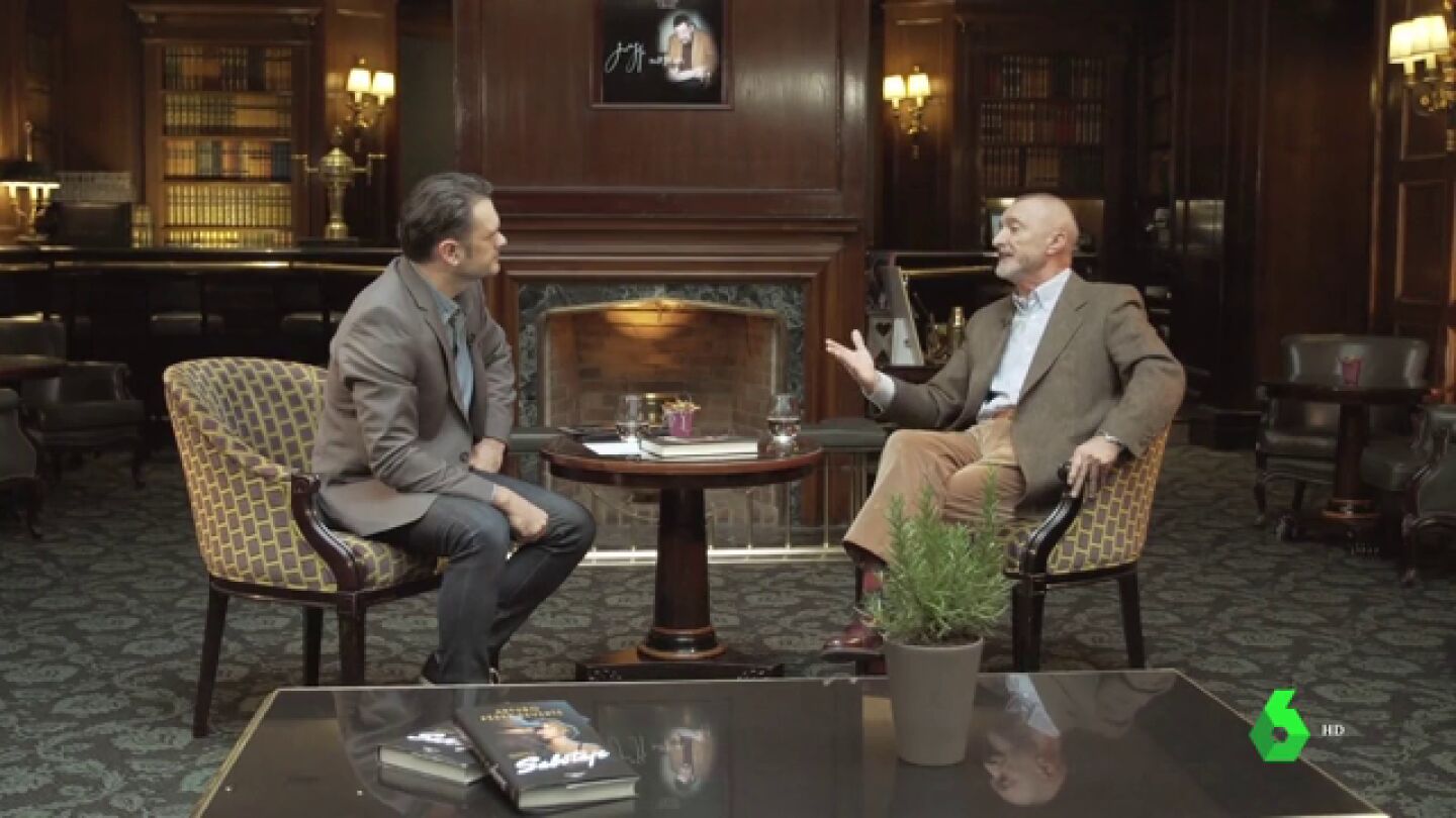 REEMPLAZO | Lo m&aacute;s destacado de la entrevista de I&ntilde;aki L&oacute;pez a Arturo P&eacute;rez-Reverte en laSexta Noche