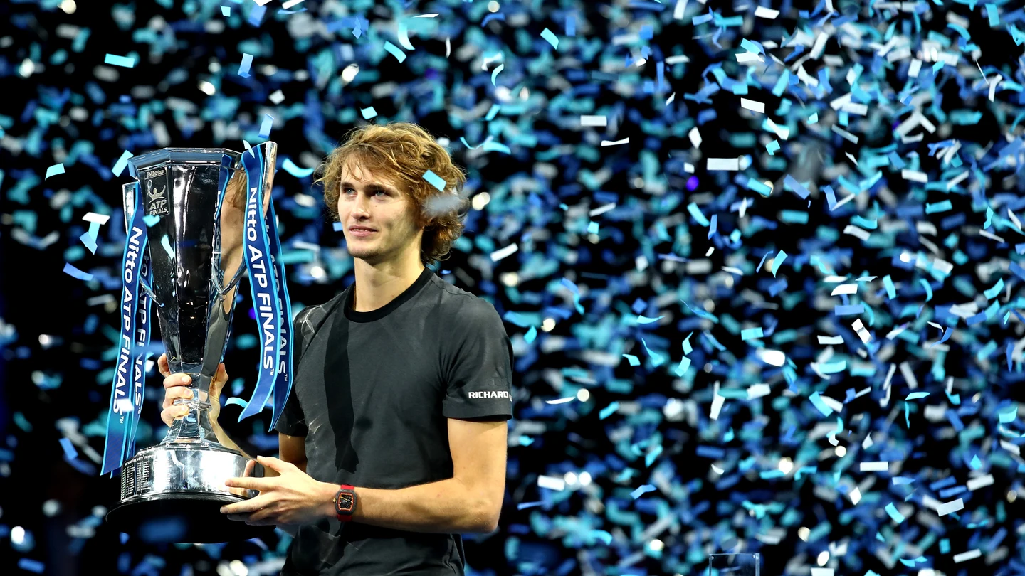 Zverev alza el título de la Copa Masters en Londres Zverev alza el título de la Copa Masters en Londres