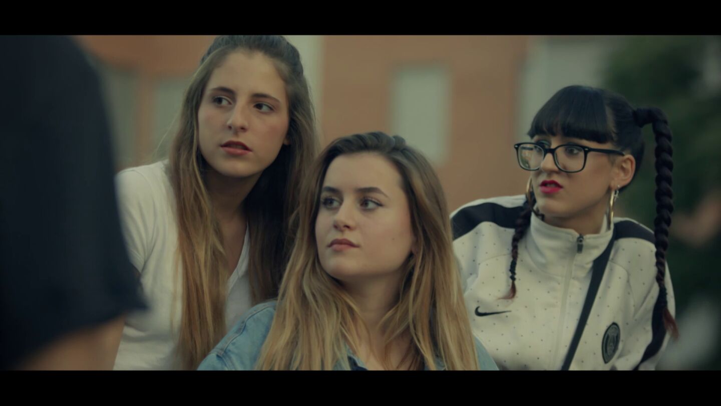 Un grupo de j&oacute;venes hablan con Jordi &Eacute;vole en Salvados: la mala educaci&oacute;n