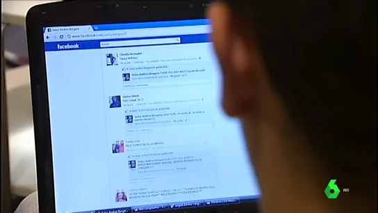El Gobierno de Sánchez regulará el anonimato en redes sociales para que un juez pueda localizar a ciberdelincuentes El Gobierno de Sánchez regulará el anonimato en redes sociales para que un juez pueda localizar a ciberdelincuentes