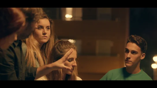 Un grupo de jóvenes hablan con Jordi Évole en Salvados: la mala educación Un grupo de jóvenes hablan con Jordi Évole en Salvados: la mala educación