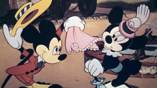 La versi&oacute;n de 1941 de Mickey Mouse y su compa&ntilde;era Minnie