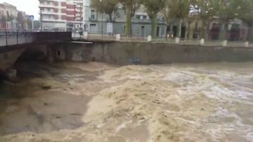 El fuerte temporal deja carreteras inundadas y cortes en el suministro eléctrico en Girona