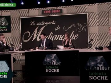 La desternillante 'radionovela de medianoche' de Carlos Alsina, Iñaki López, Andrea Ropero y Xavier Sardá (con cameo del señor Casamajor incluido) La desternillante 'radionovela de medianoche' de Carlos Alsina, Iñaki López, Andrea Ropero y Xavier Sardá (con cameo del señor Casamajor incluido)