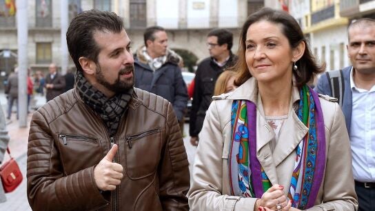 La ministra de Industria, Comercio y Turismo, Reyes Maroto, y el candidato a la Presidencia de la Junta y secretario general del PSOECyL, Luis Tudanca