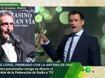 La entrega de la Antena de Oro como nunca la habías visto: así recogió Iñaki López su flamante premio en directo en laSexta Noche La entrega de la Antena de Oro como nunca la habías visto: así recogió Iñaki López su flamante premio en directo en laSexta Noche