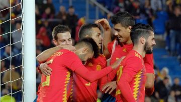España celebra el gol de Brais 