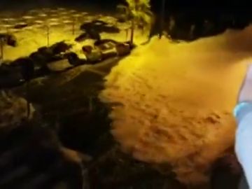 Evacuaciones y graves destrozos: los estragos del gran oleaje en Garachico, Tenerife Evacuaciones y graves destrozos: los estragos del gran oleaje en Garachico, Tenerife
