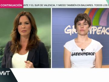 Paloma Nuche (Greenpeace): "El ejemplo del edificio de Tenerife no es único, hay muchos a lo largo de la costa española y puede volver a ocurrir" Paloma Nuche (Greenpeace): "El ejemplo del edificio de Tenerife no es único, hay muchos a lo largo de la costa española y puede volver a ocurrir"