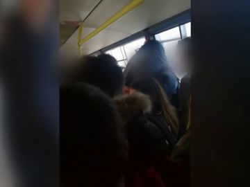 Así vivieron el rescate los 70 niños atrapados en un autobús escolar por las graves inundaciones en Cartagena Así vivieron el rescate los 70 niños atrapados en un autobús escolar por las graves inundaciones en Cartagena