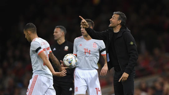 Luis Enrique, dando indicaciones Luis Enrique, dando indicaciones