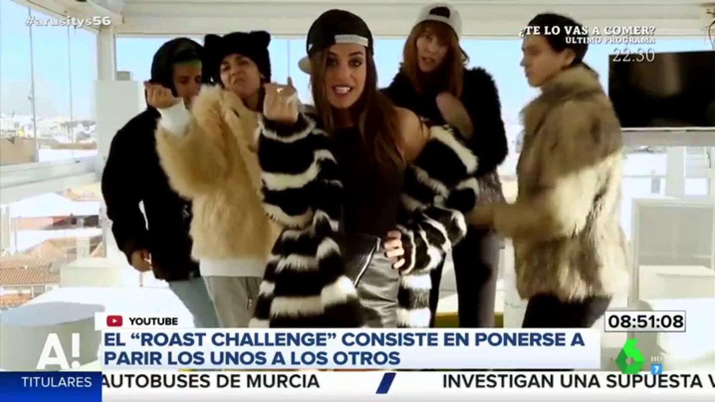 Dulceida ironiza con las cr&iacute;ticas de sus haters en el 'roast yourself challenge'