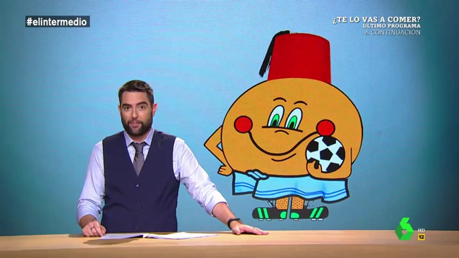 Dani Mateo propone una mascota para el posible Mundial de España, Portugal y Marruecos: "Un Naranjito con gorro marroquí y toalla portuguesa"