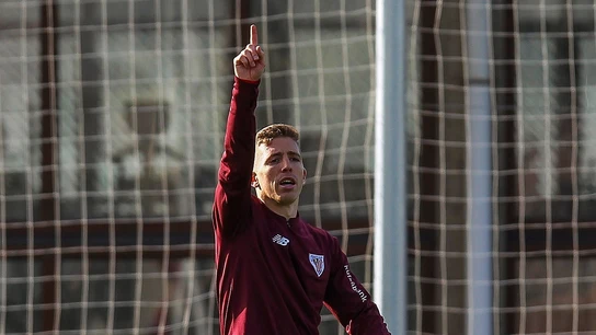 Muniain, durante un entrenamiento con el Athletic Muniain, durante un entrenamiento con el Athletic