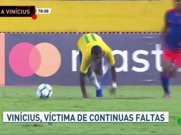 Cabezazos, provocaciones y patadas a Vinicius en un amistoso sub-20 Cabezazos, provocaciones y patadas a Vinicius en un amistoso sub-20