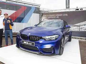 Marc Márquez con su nuevo BMW M3  Marc Márquez con su nuevo BMW M3