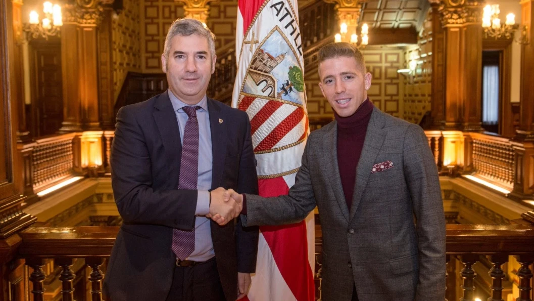 Iker Muniain, en su acto de renovación con el Athletic