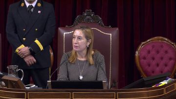 Ana Pastor presidiendo la Mesa del Congreso