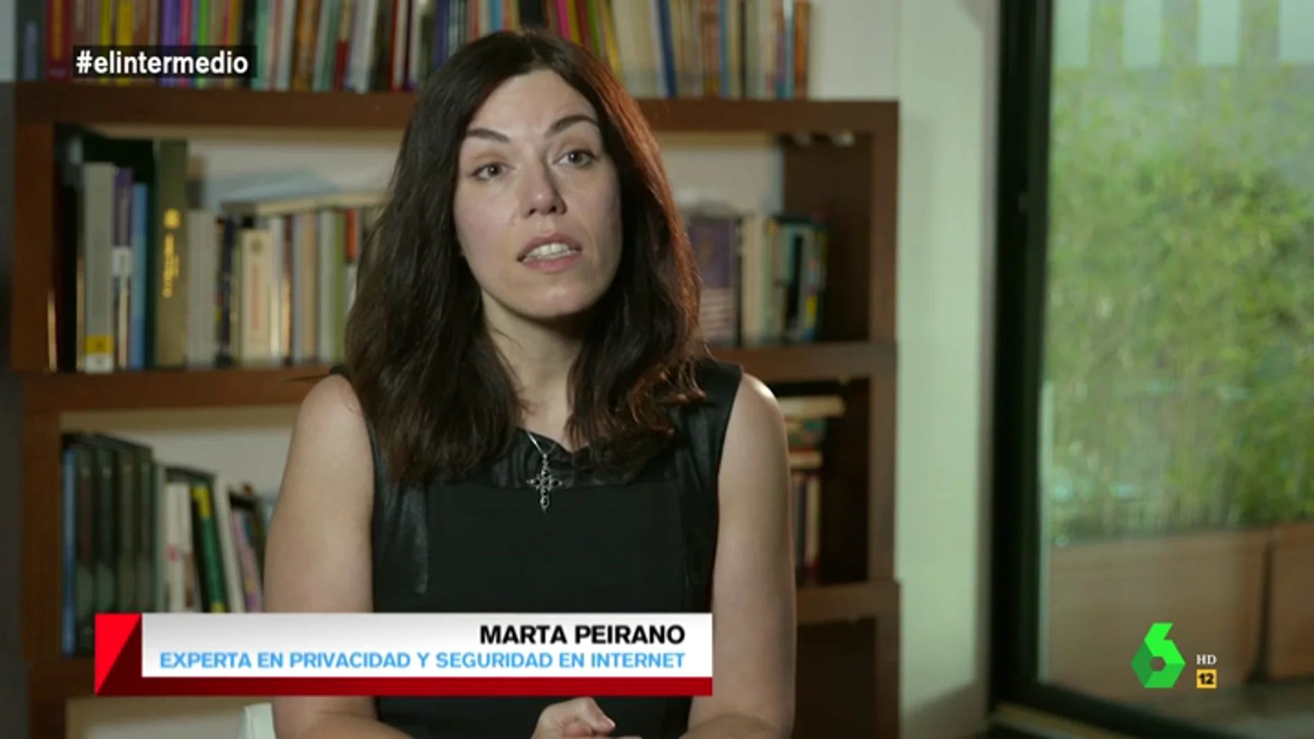Marta Peirano: "El ciudadano va a perder la capacidad de distinguir entre la campaña política y la desinformación"