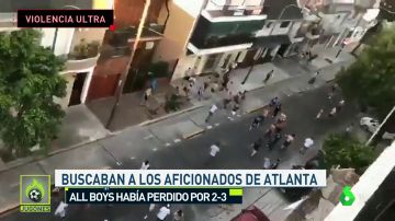 Brutal batalla campal entra barras bravas y policía en Argentina