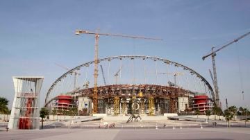 Momento de la construcción del Khalifa International Stadium para el Mundial de Qatar 2022