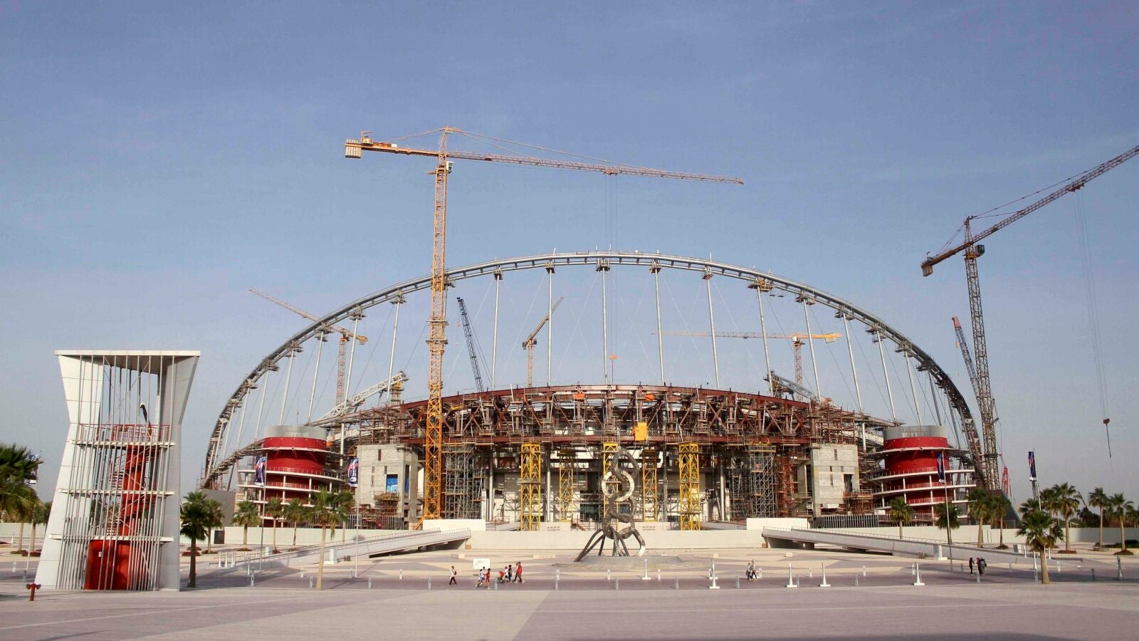 Momento de la construcci&oacute;n del Khalifa International Stadium para el Mundial de Qatar 2022