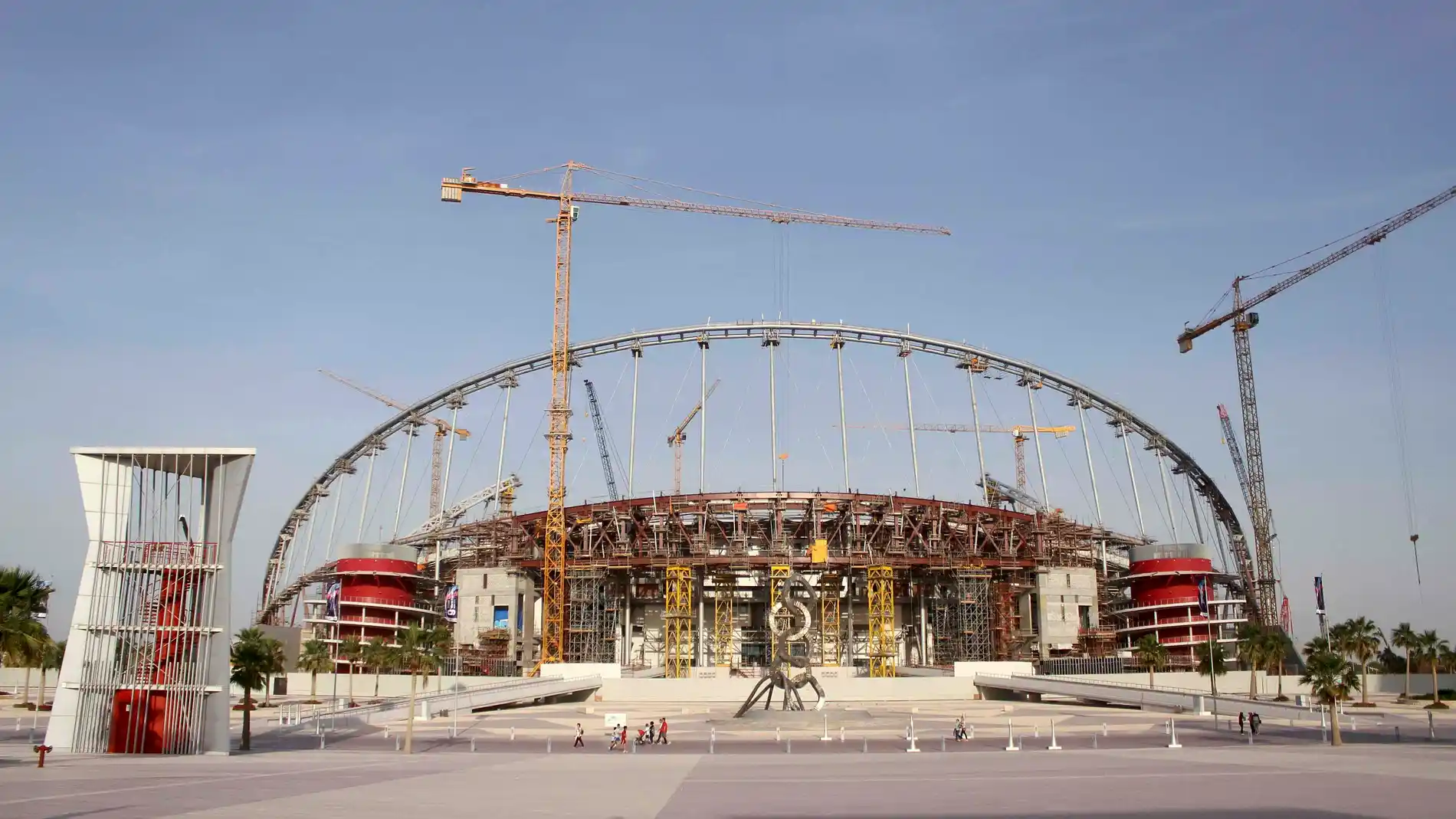 Momento de la construcción del Khalifa International Stadium para el Mundial de Qatar 2022