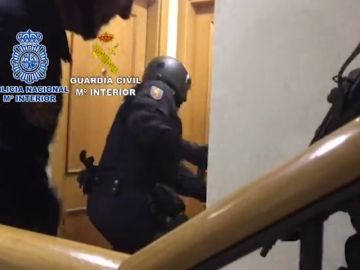 Golpe a una organización dedicada al robo de camiones para vender su mercancía Golpe a una organización dedicada al robo de camiones para vender su mercancía