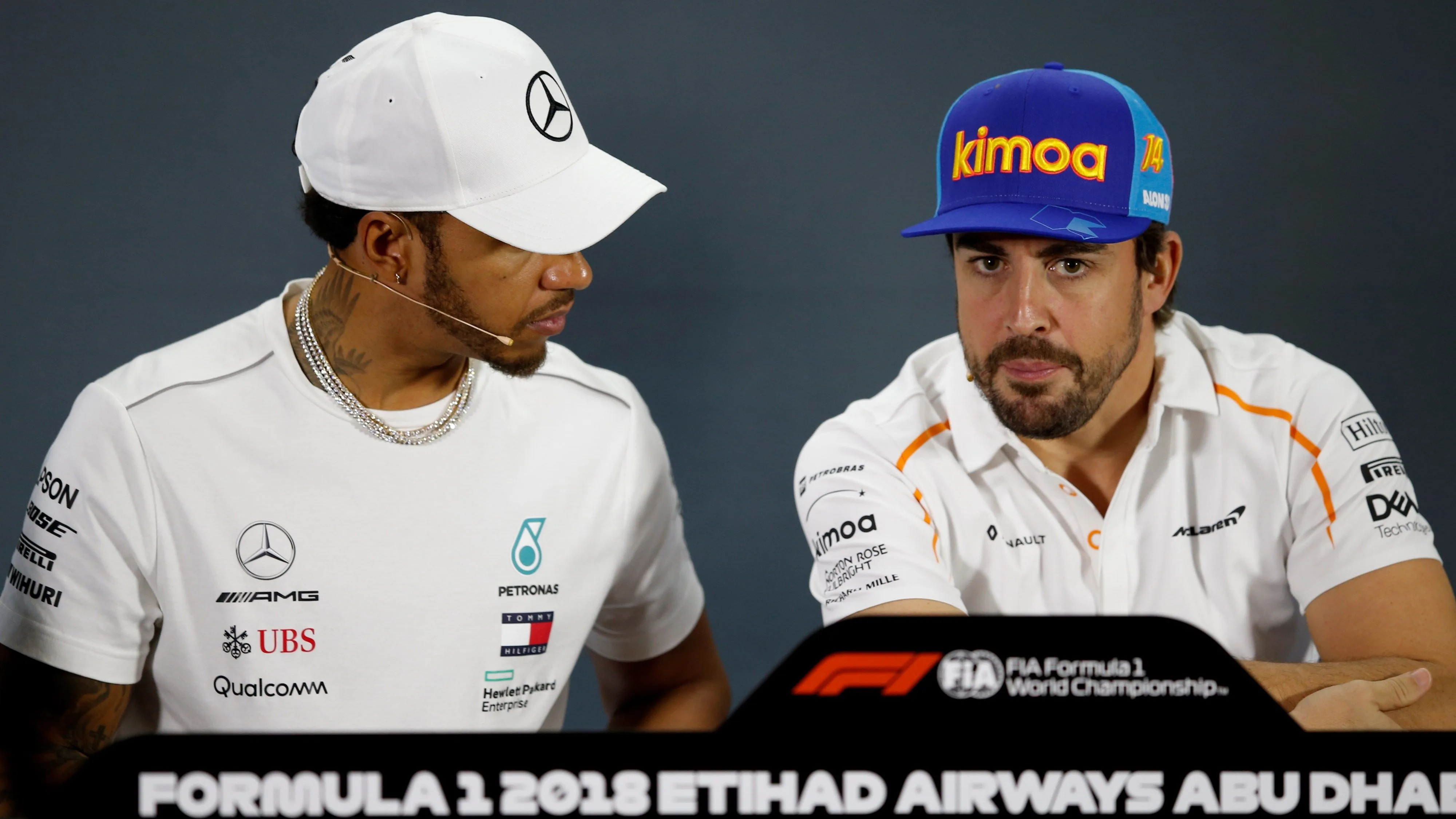 Lewis Hamilton y Fernando Alonso, en rueda de prensa