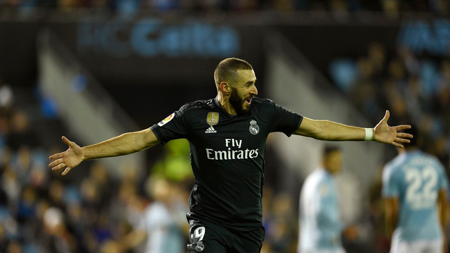 Benzema celebra un gol