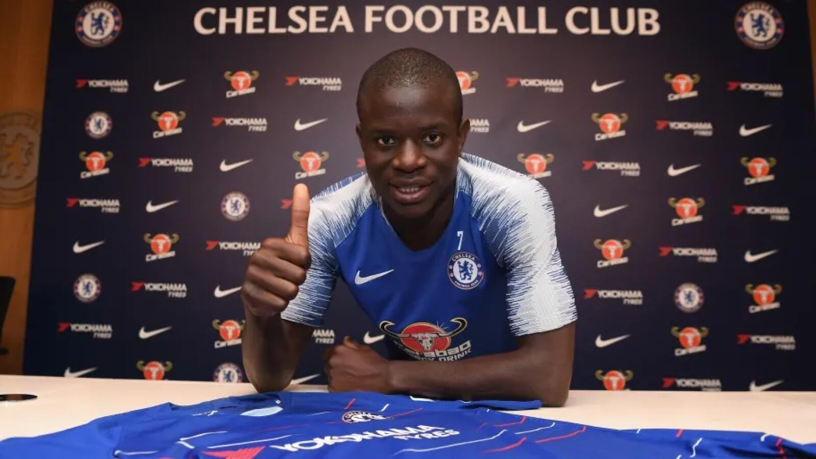 Kant&eacute; renueva con el Chelsea hasta 2023