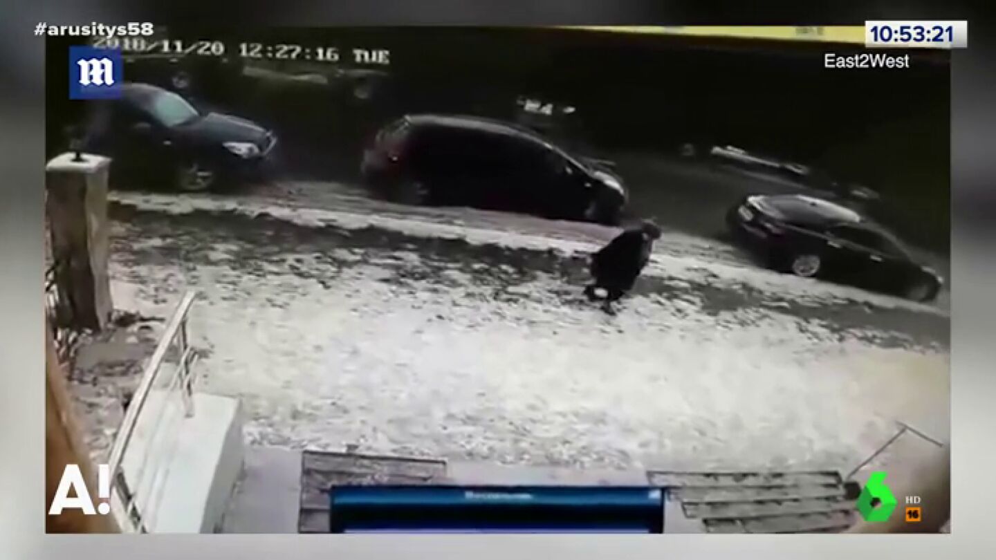Una anciana muere tras el impacto de un car&aacute;mbano de hielo en Kazashst&aacute;n 